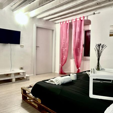 Genova Centro Affittacamere- Bagno In Comune מראה חיצוני תמונה