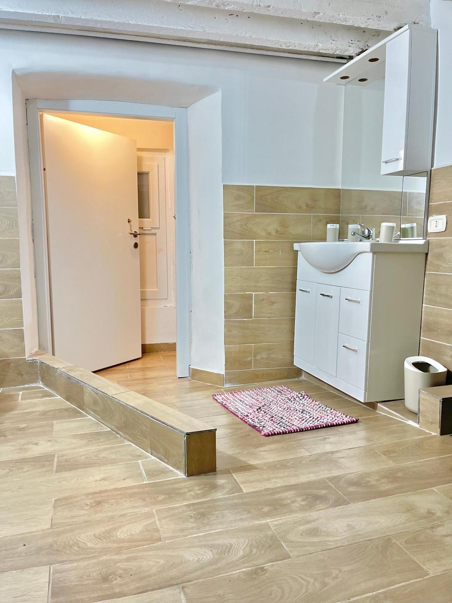 Genova Centro Affittacamere- Bagno In Comune מראה חיצוני תמונה